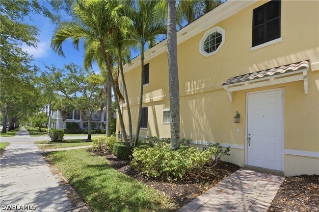 15598 Latitude Dr in Bonita Springs, FL - Building Photo - Building Photo