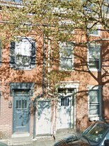 114 S West St in Carlisle, PA - Building Photo