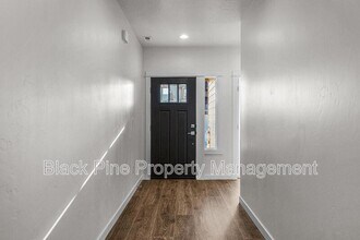 7536 W Havana Dr in Boise, ID - Building Photo - Building Photo