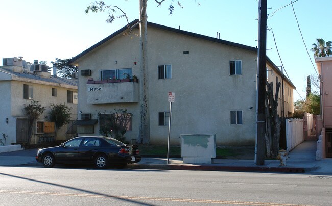 14752 Van Owen St in Van Nuys, CA - Building Photo - Building Photo