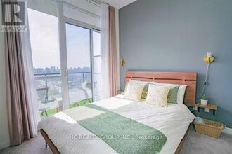 33 Singer Ct in Toronto, ON - Building Photo - Building Photo