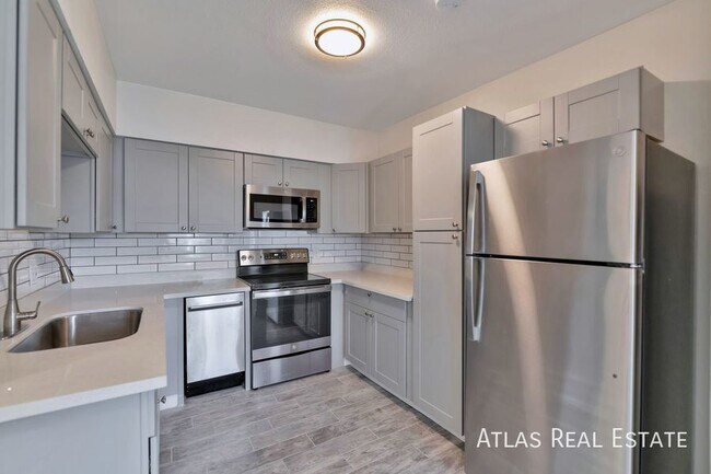 2530 N 17th Way in Phoenix, AZ - Building Photo - Building Photo
