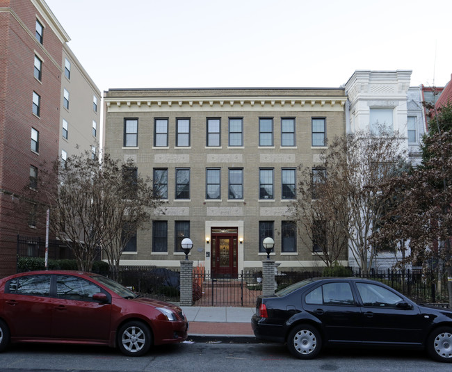 1361 Irving St NW in Washington, DC - Building Photo - Building Photo