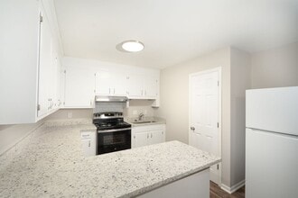 4025 Bamberg in North Charleston, SC - Foto de edificio - Building Photo