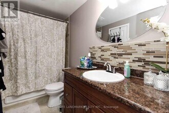 1420 Fieldlight Blvd in Pickering, ON - Building Photo - Building Photo