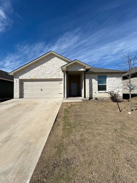 2212 Hornbeam St in Temple, TX - Building Photo