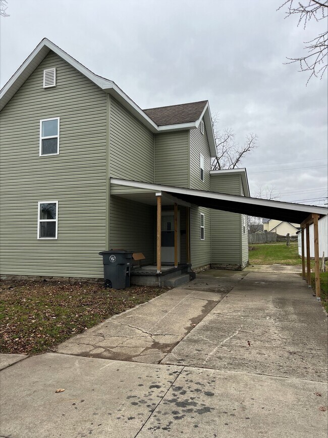 2053 Ohio Ave in Connersville, IN - Building Photo - Building Photo