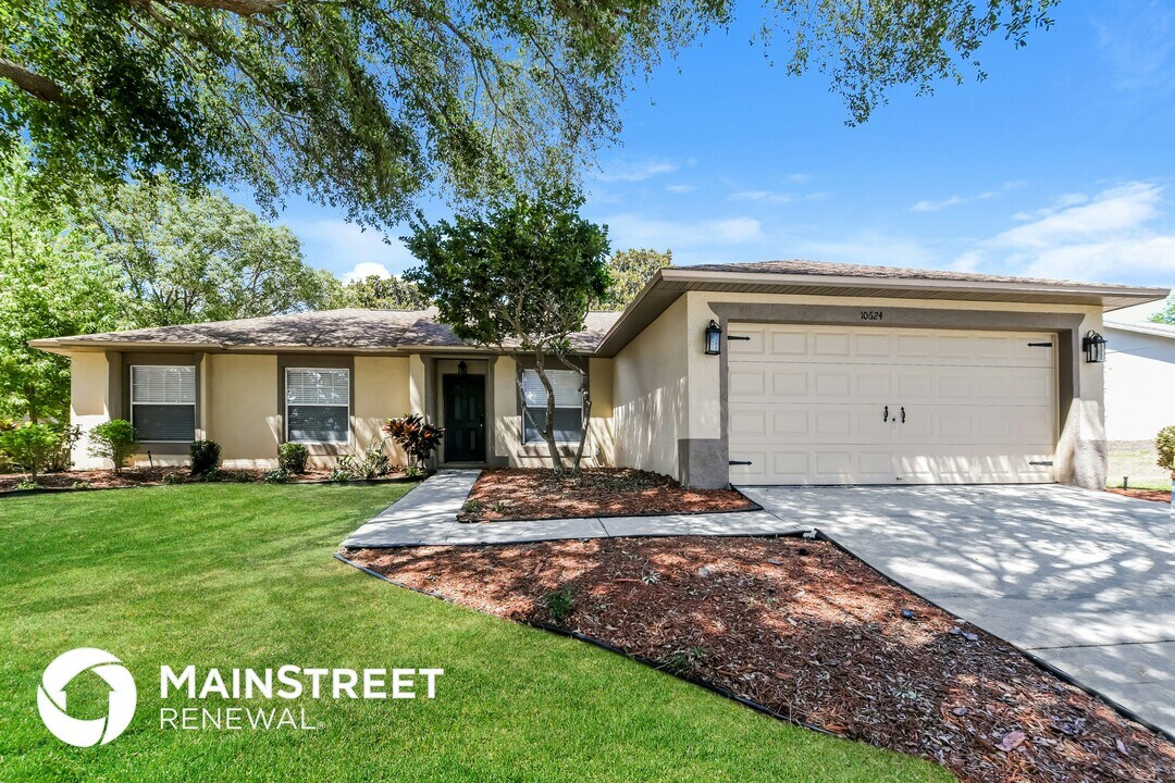 10624 Lake Ralph Dr in Clermont, FL - Building Photo