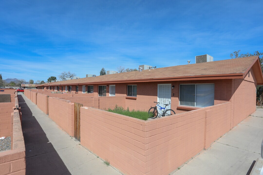 Flowing Wells Apartments in Tucson, AZ - Foto de edificio