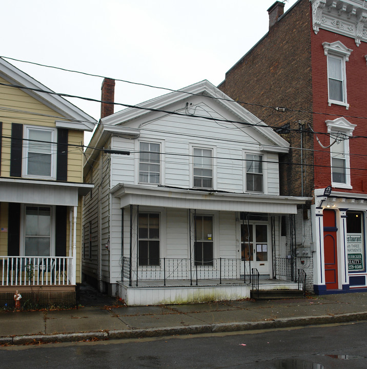 48 Oneida St in Cohoes, NY - Building Photo