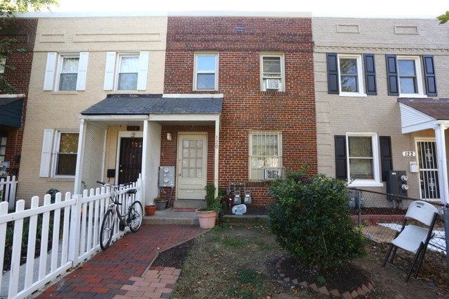 120 O St SW