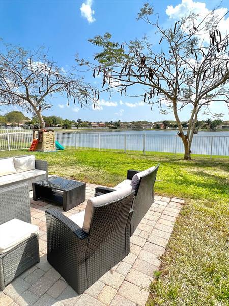 3350 Turtle Cove in West Palm Beach, FL - Building Photo - Building Photo