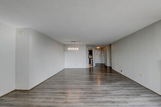 232 Harmon Cove Tower in Secaucus, NJ - Building Photo - Building Photo