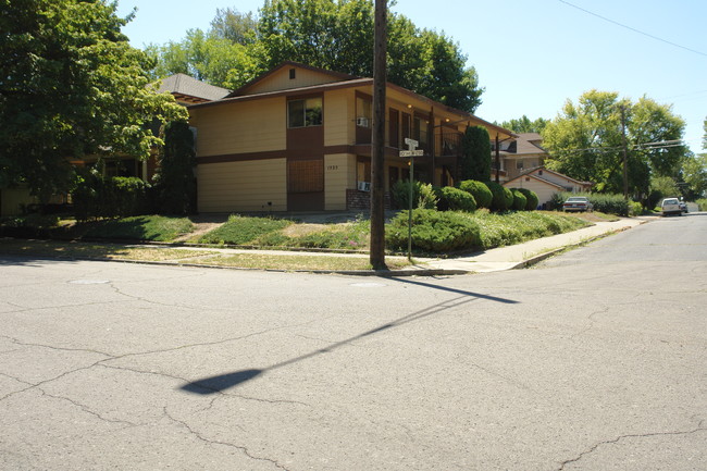 1725 W 10th Ave in Spokane, WA - Foto de edificio - Building Photo