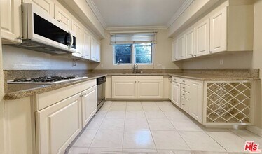 1250 Midvale Ave in Los Angeles, CA - Building Photo - Building Photo