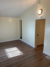 705 W 81st St in Chicago, IL - Building Photo - Building Photo