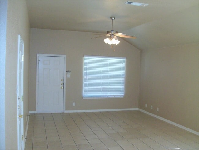 4904 Heather Ln in Killeen, TX - Building Photo - Building Photo