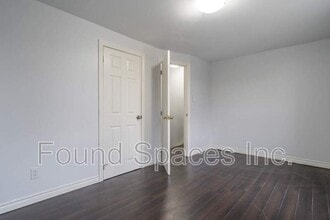 99 Cheever St in Hamilton, ON - Building Photo - Building Photo
