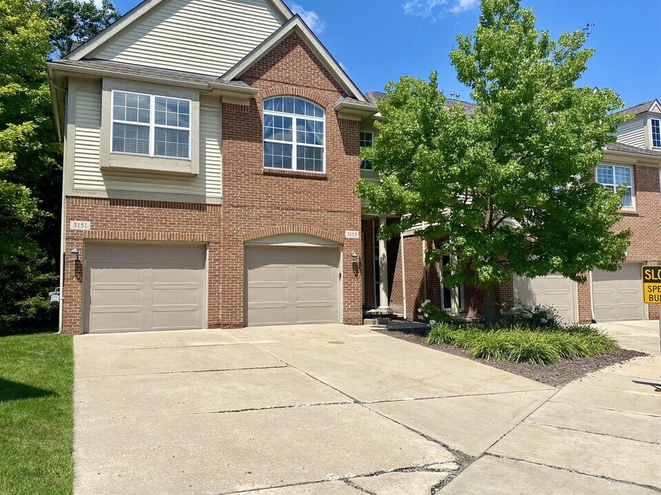 3153 Asher Rd in Ann Arbor, MI - Building Photo