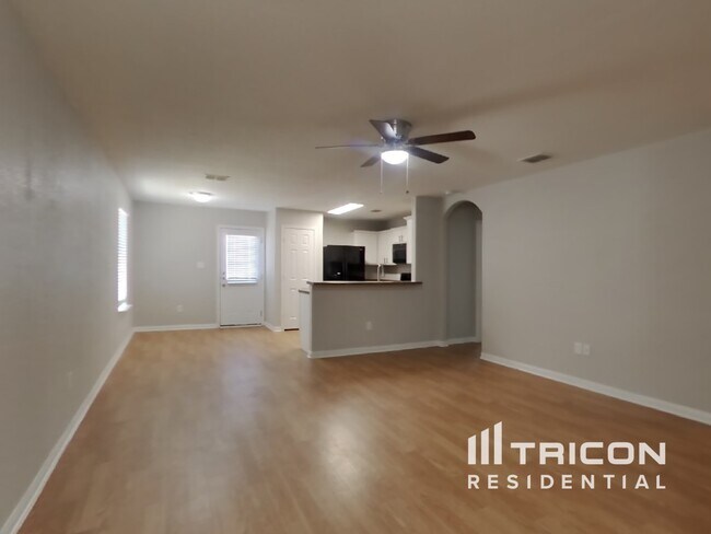 5819 Forest Canyon in San Antonio, TX - Building Photo - Building Photo