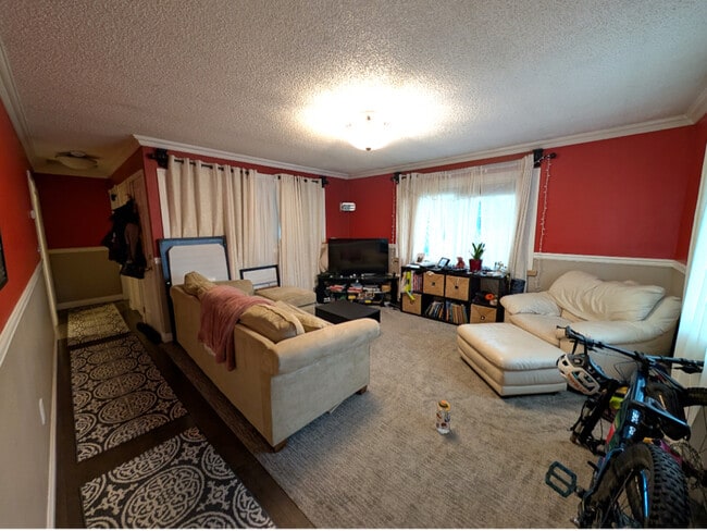 728 E 74th Ave in Anchorage, AK - Building Photo - Building Photo
