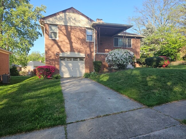 9503 Hale Pl in Silver Spring, MD - Building Photo - Building Photo