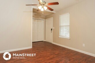 2453 Crestdale Cir SE in Atlanta, GA - Building Photo - Building Photo