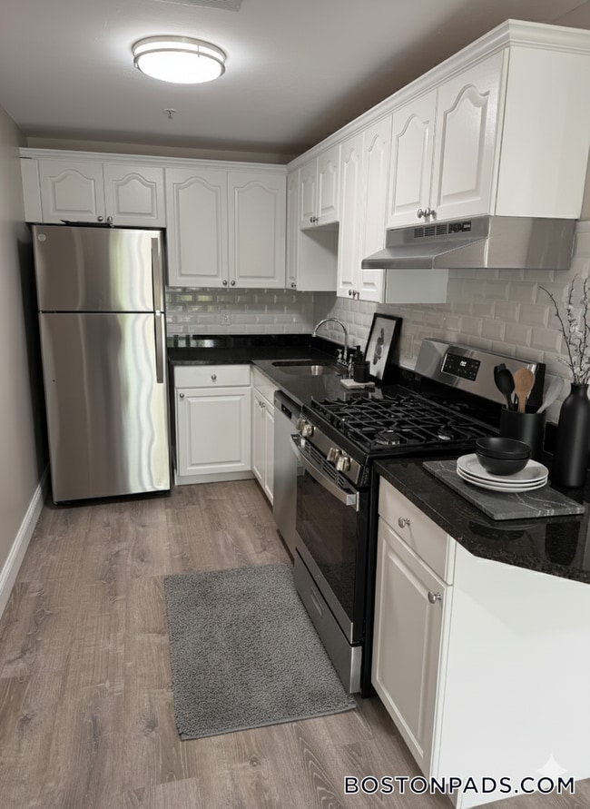 23 Kenmar Dr, Unit 37 in Billerica, MA - Foto de edificio - Building Photo