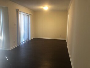 4101 Five Oaks Dr in Durham, NC - Building Photo - Building Photo