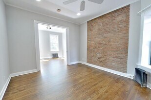 52 Barrow St in New York, NY - Building Photo