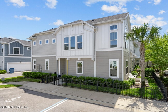 property at 7440 Loggerhead Ct