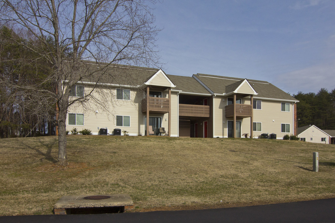 Rowell Apartments in Rockwell, NC - Building Photo