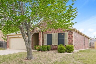 1514 Wavecrest Dr in Glenn Heights, TX - Building Photo - Building Photo