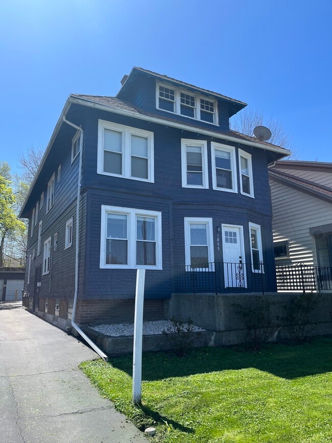 1899 Hertel Ave, Unit Lower Front