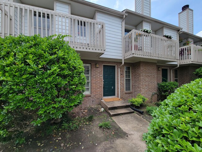 property at 2628 North Blvd