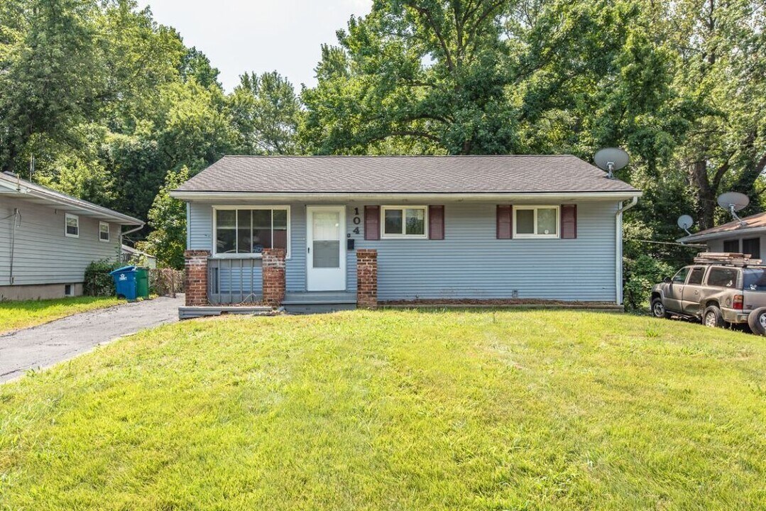 104 Glen Garry Rd in St. Louis, MO - Building Photo