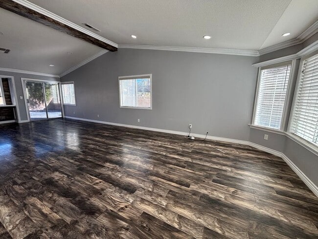 870 Centaur Ave in Las Vegas, NV - Building Photo - Building Photo