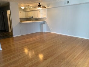 365 W Illinois Ave in Southern Pines, NC - Foto de edificio - Building Photo