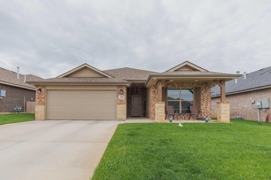 1839 Montaluse Rd in Amarillo, TX - Building Photo