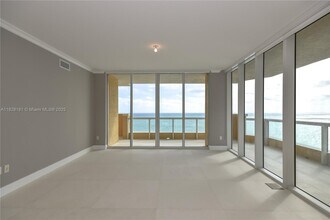 17875 Collins Ave, Unit # 2706 in Sunny Isles Beach, FL - Building Photo - Building Photo