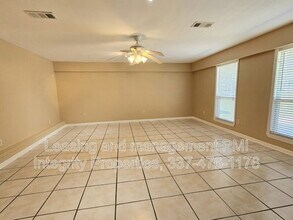 7441 Quorum Dr in Baton Rouge, LA - Building Photo - Building Photo