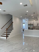 8125 St Louis St in Houston, TX - Foto de edificio - Building Photo