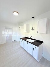 8939 Dexter Ave in Detroit, MI - Foto de edificio - Building Photo