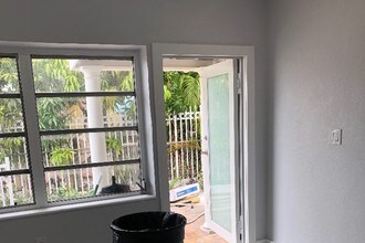 634 SE 4th Pl in Hialeah, FL - Foto de edificio - Building Photo