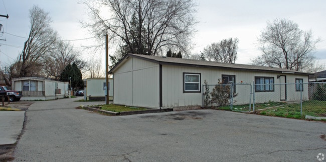 4620 N Pierce Park Ln in Boise, ID - Building Photo - Building Photo