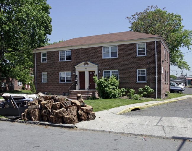 Ellington Street in East Orange, NJ - Building Photo - Building Photo