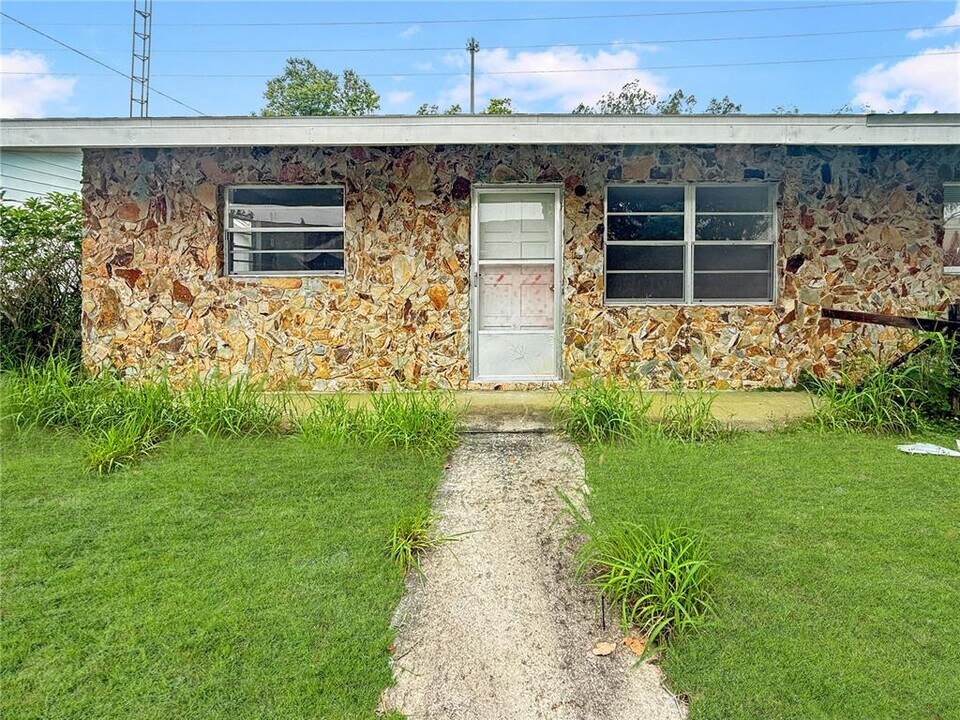 1410 N Tropical Ave in Avon Park, FL - Building Photo