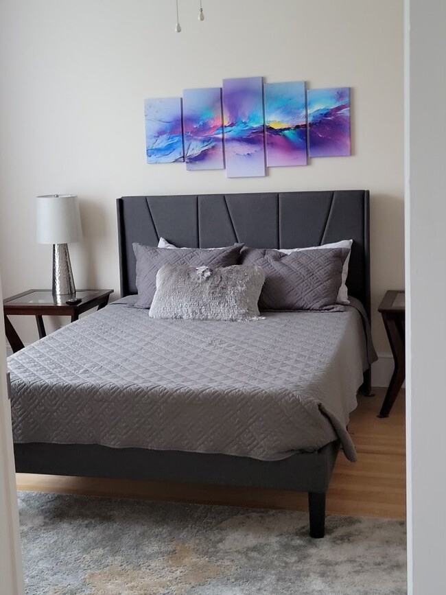 6 Railroad Ave, Unit 6 cFurnished