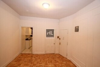 EAST 70 STREET, Unit 2 in New York, NY - Building Photo - Building Photo
