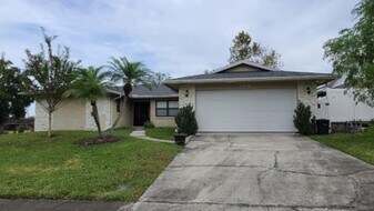 399 Barberry Ln in Altamonte Springs, FL - Building Photo